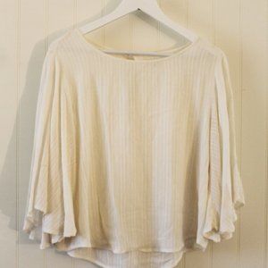 Billabong ✤ Gauze Knit Flutter Sleeve Blouse